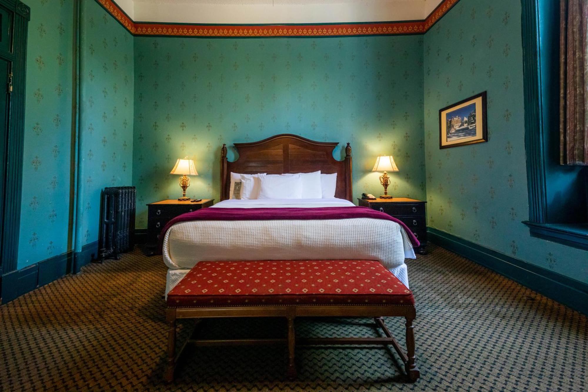 King Room,1540562767:JPEG